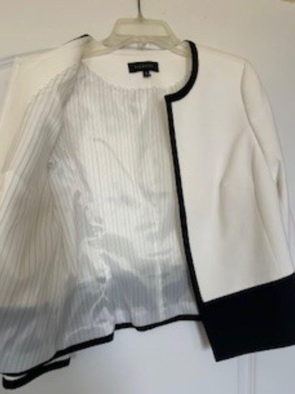 Jacket - Picture 4 of 4